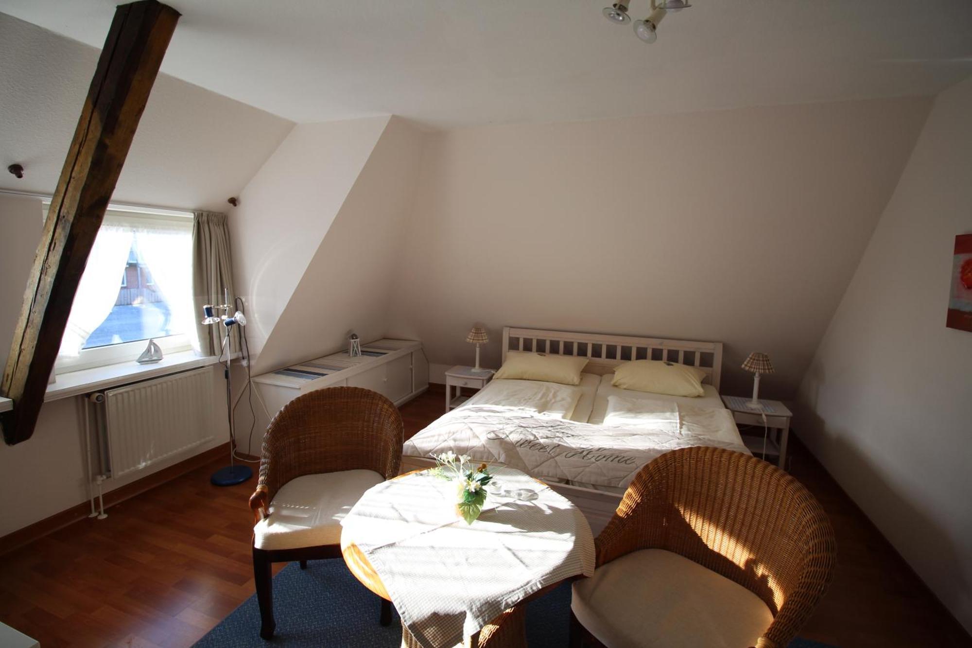 Hotel Garni Zur Post Utersum Exterior photo